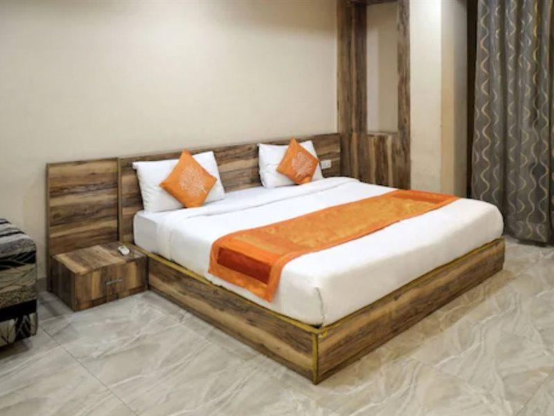 Syona Residency Hotel Lakhnau Kültér fotó
