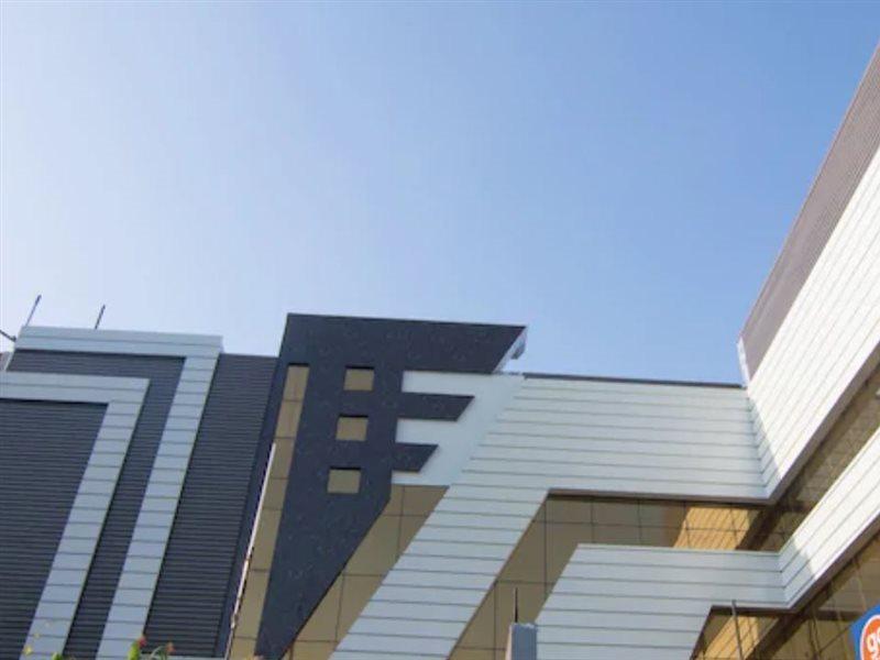 Syona Residency Hotel Lakhnau Kültér fotó