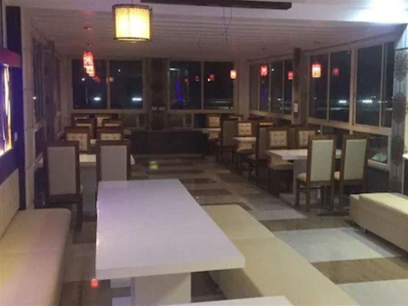 Syona Residency Hotel Lakhnau Kültér fotó
