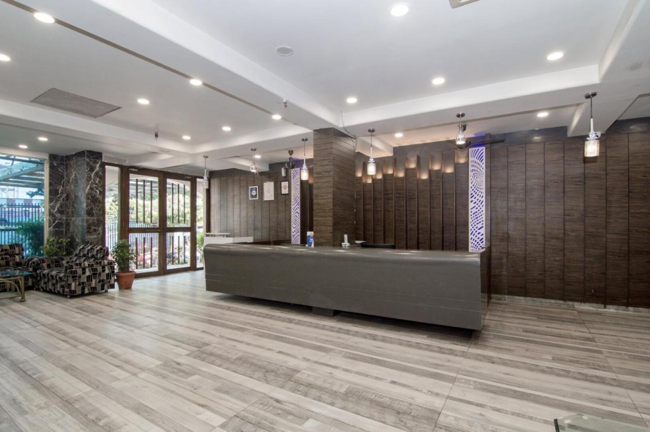 Syona Residency Hotel Lakhnau Kültér fotó