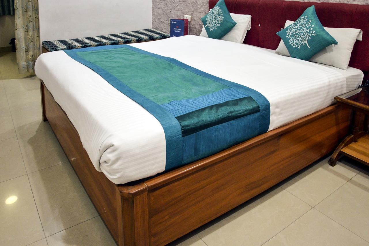 Syona Residency Hotel Lakhnau Kültér fotó
