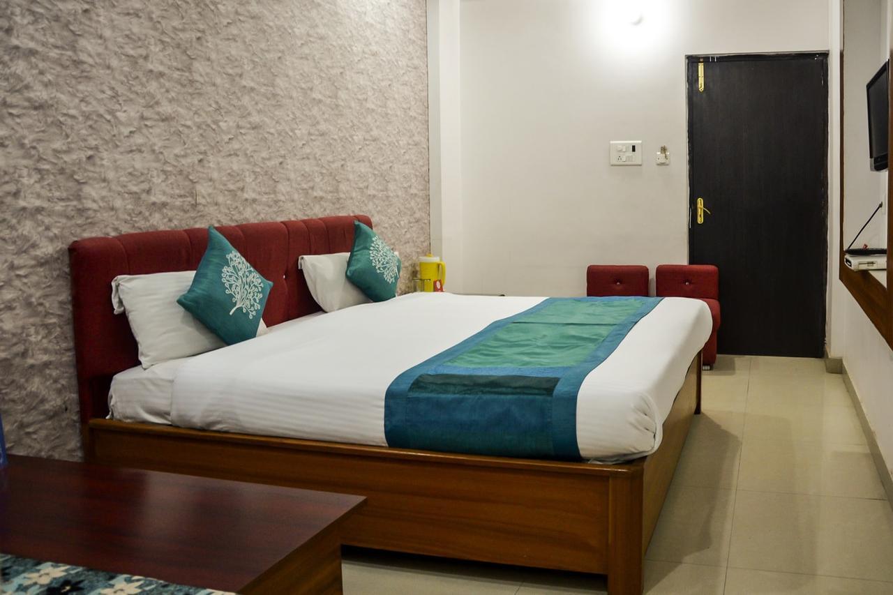 Syona Residency Hotel Lakhnau Kültér fotó