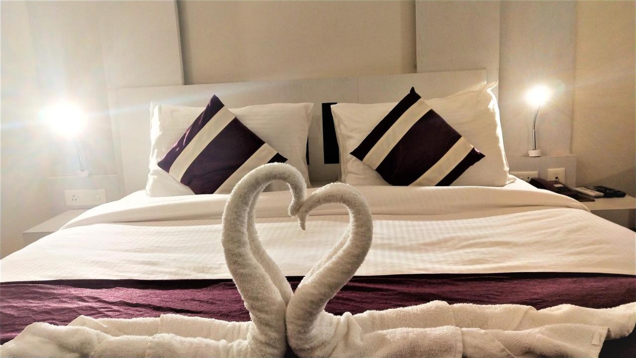 Syona Residency Hotel Lakhnau Kültér fotó