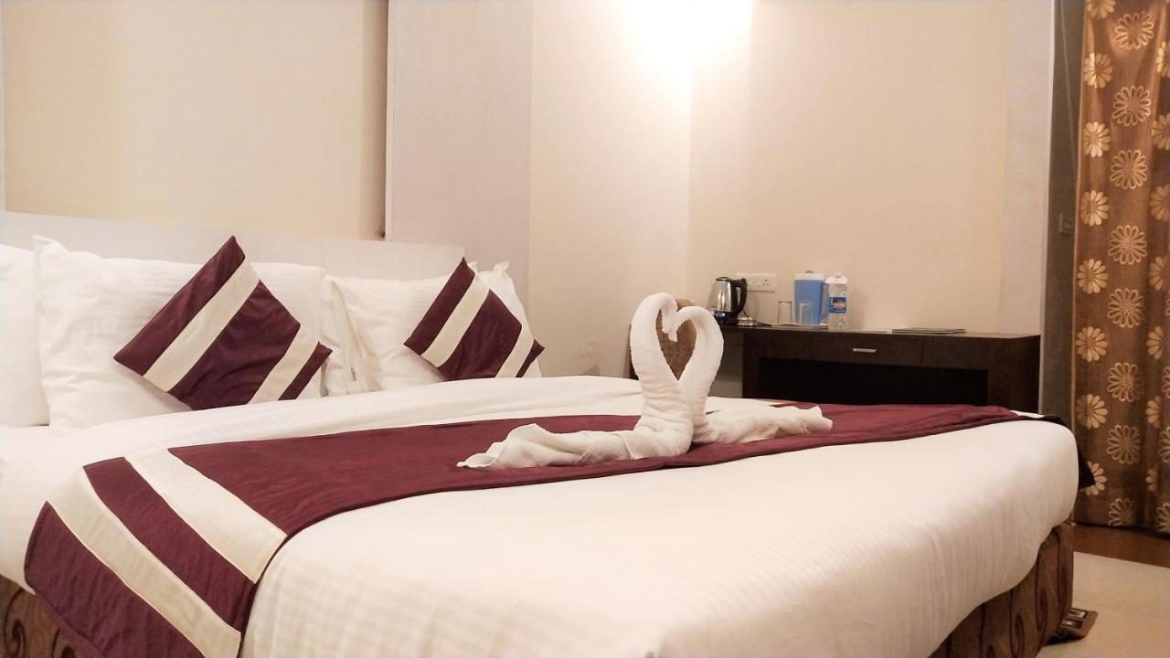 Syona Residency Hotel Lakhnau Kültér fotó