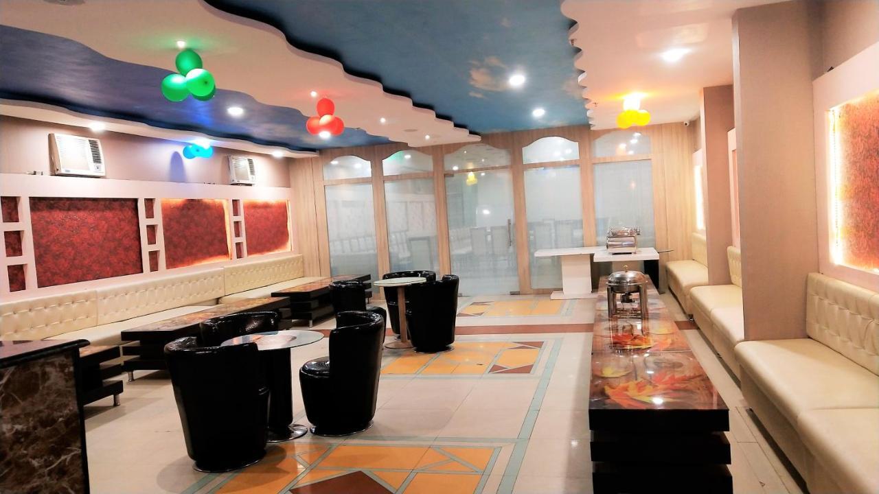 Syona Residency Hotel Lakhnau Kültér fotó